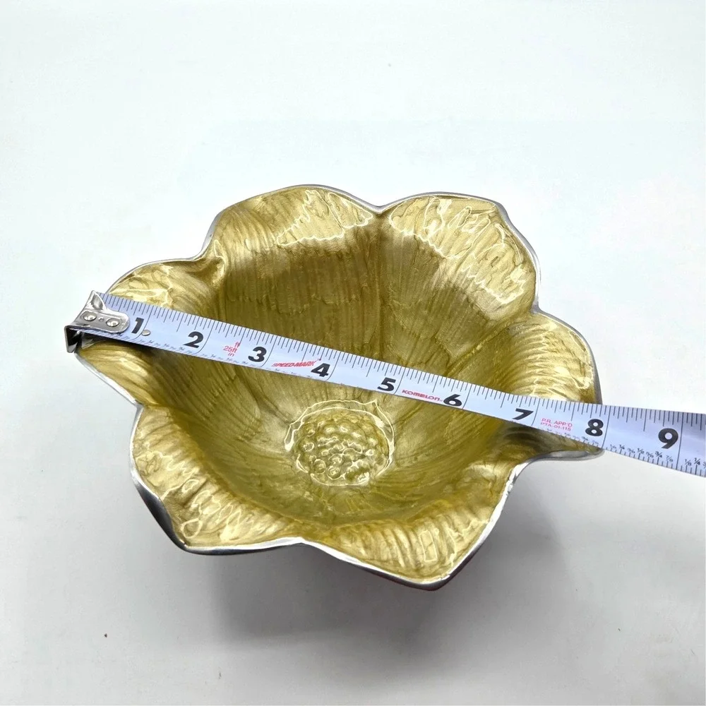 Julia Knight  Signed LILY ALUMINUM ENAMEL LIGHT GREEN 8 1/4